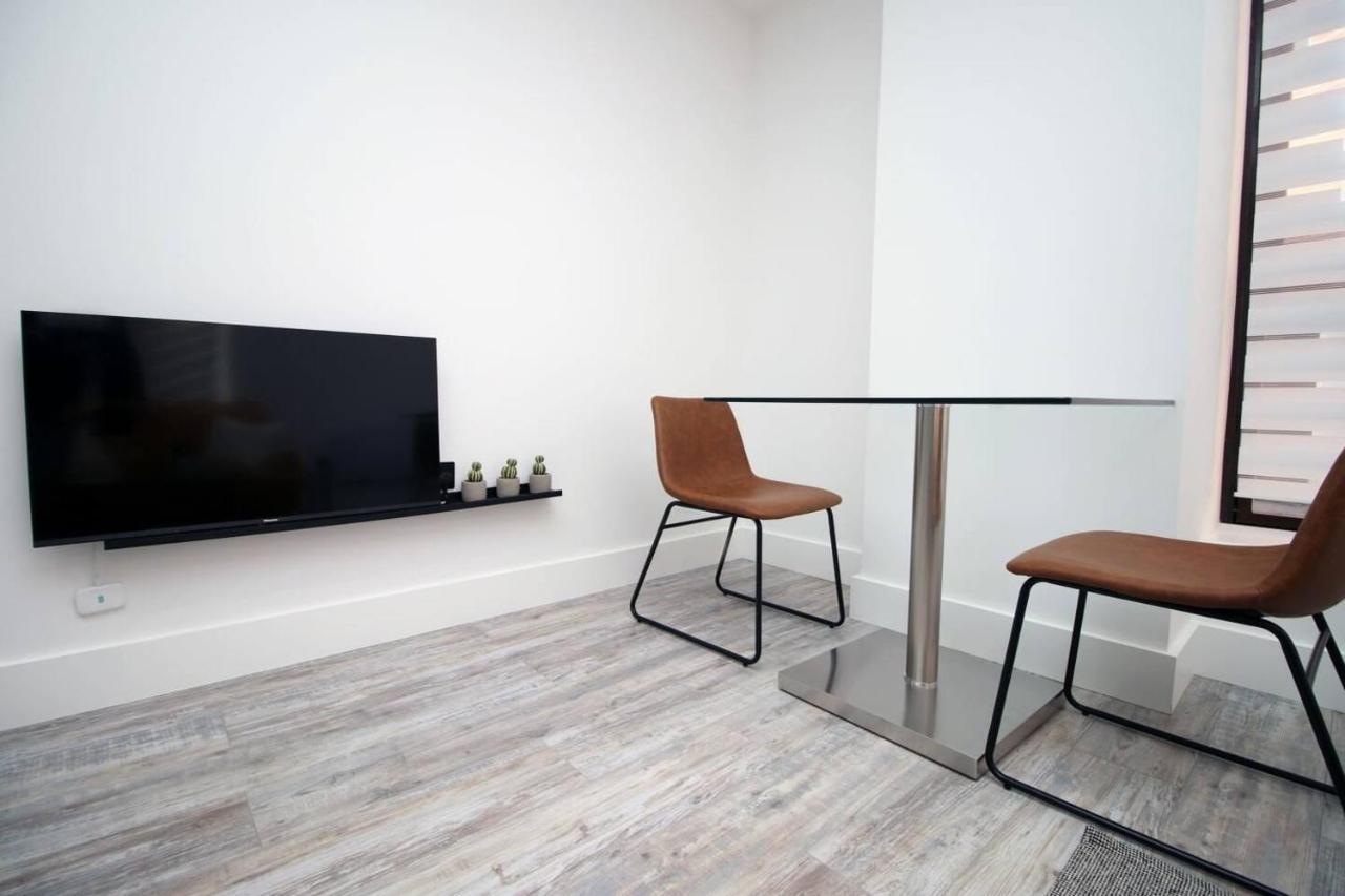 Kingsbridge Point - Cosy One Bed Apartments Near Town Centre, Swindon Exterior foto