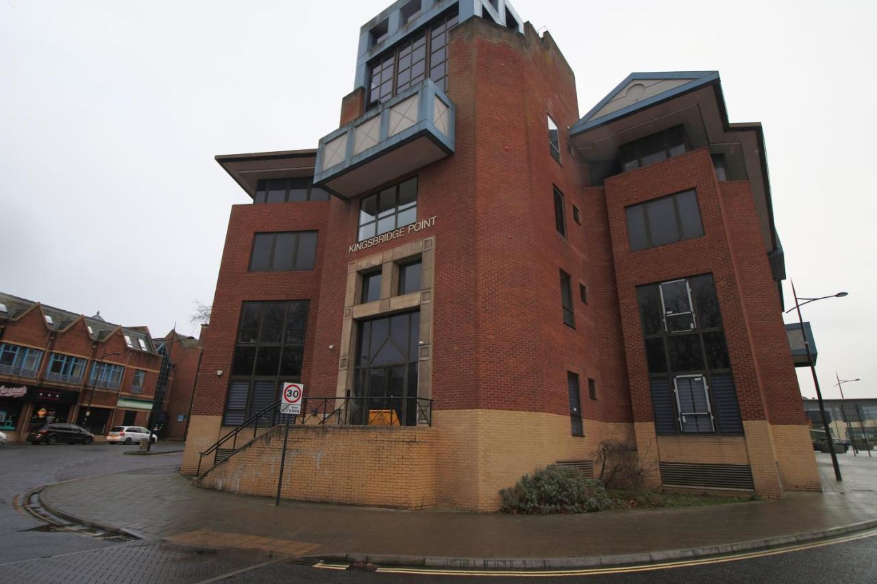 Kingsbridge Point - Cosy One Bed Apartments Near Town Centre, Swindon Exterior foto